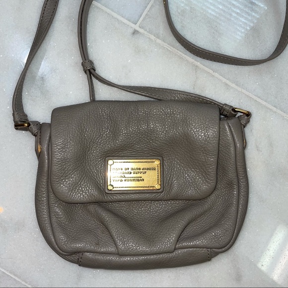 Marc Jacobs Handbags - Marc Jacobs Purse